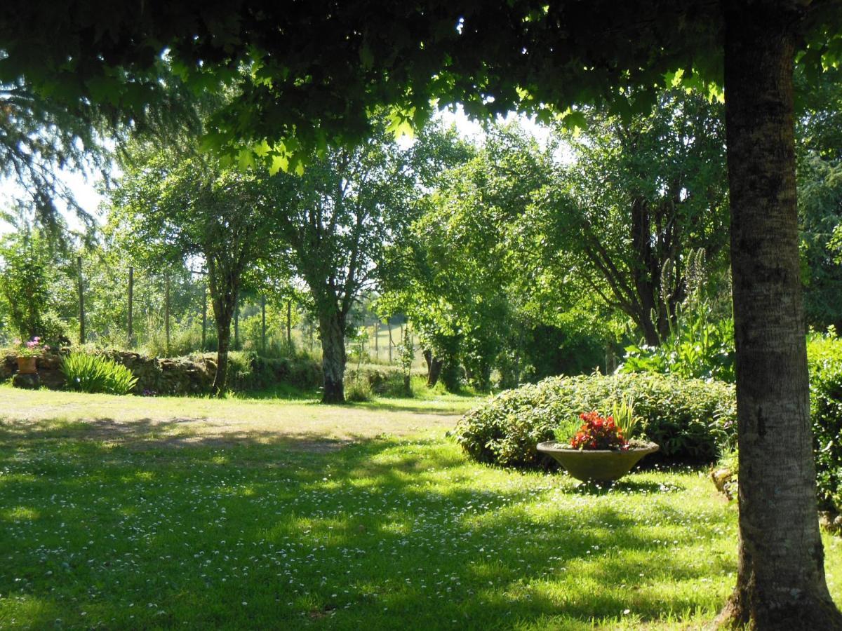 Hauts De Sentelines Sejour Authentique En Pleine Nature Gavaudun Exterior foto